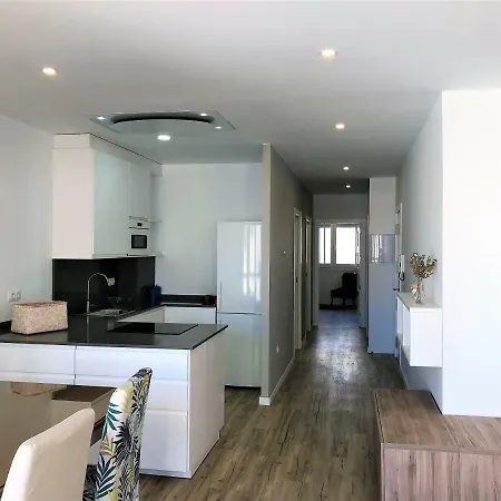 4 De Autor アパート ルーゴ