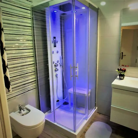 アパート 4 De Autor *