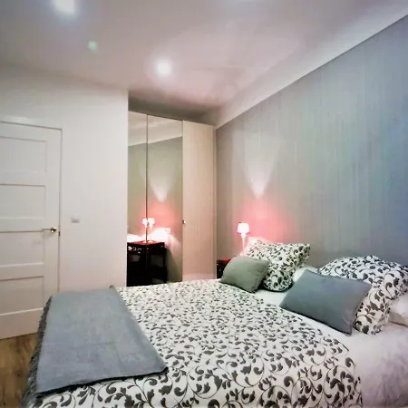 アパート 4 De Autor ルーゴ