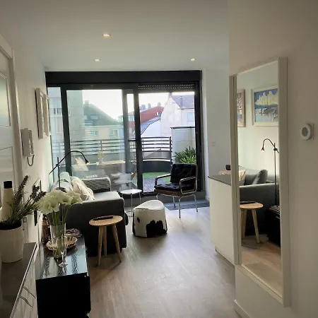 4 De Autor アパート *