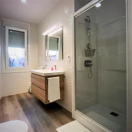 4 De Autor アパート ルーゴ